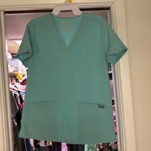 Figs top surgical green